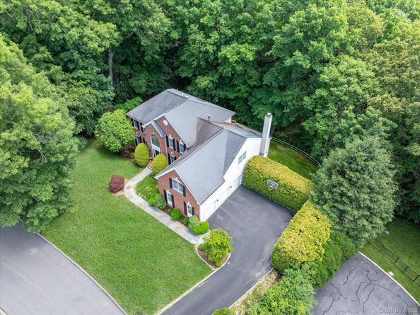 6 Theal Court, Somers NY 10589