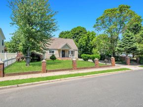 27 Yarnell Street, Brentwood NY 11717