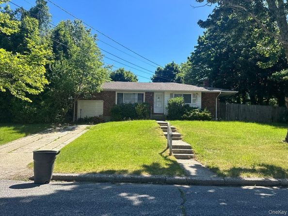 1533 Agate Street, Bay Shore NY 11706