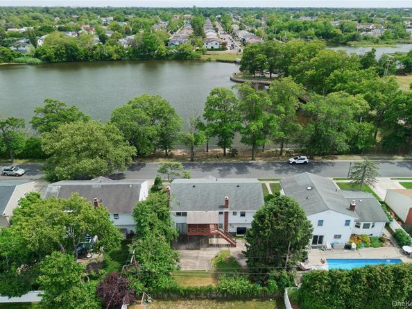 726 University Street, Valley Stream NY 11581