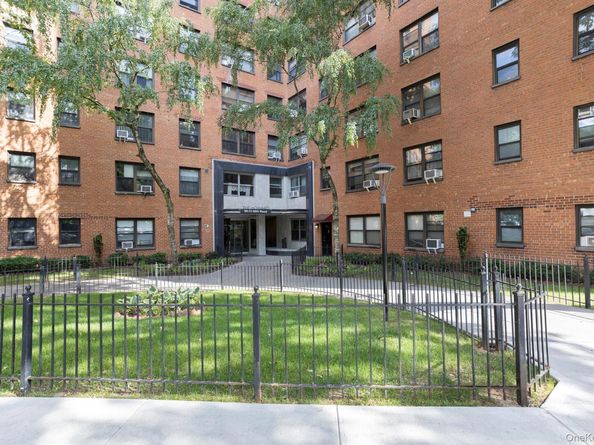 99-72 66 Road 7O, Rego Park NY 11374