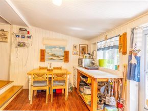 42 Cottage Road, Baiting Hollow NY 11933