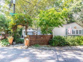 42 Cottage Road, Baiting Hollow NY 11933