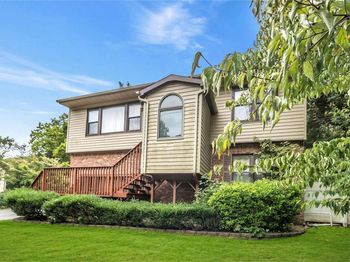 208 Woodbury Road
