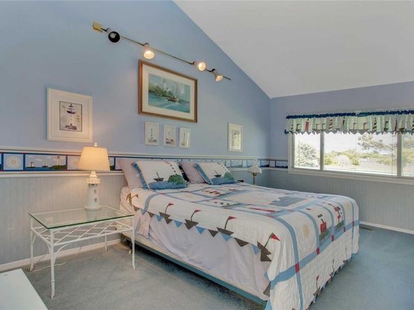 115 S Saxon Avenue, Bay Shore NY 11706
