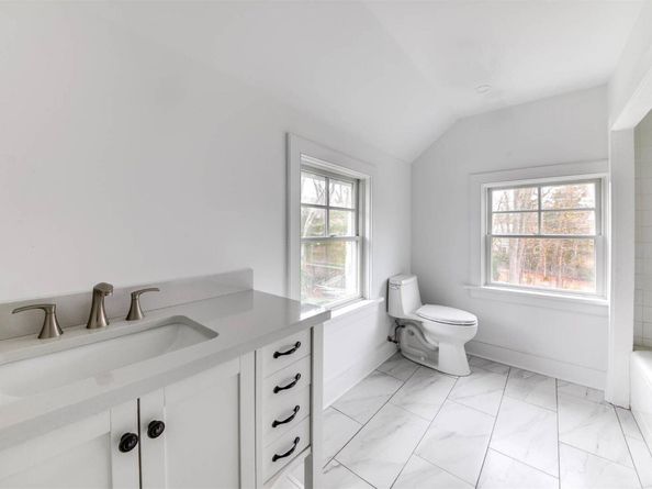 279 Stephen Hands Path C, East Hampton NY 11937