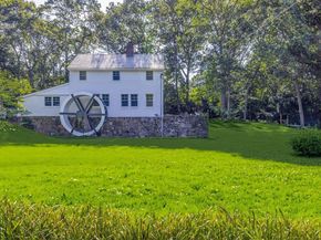 279 Stephen Hands Path C, East Hampton NY 11937