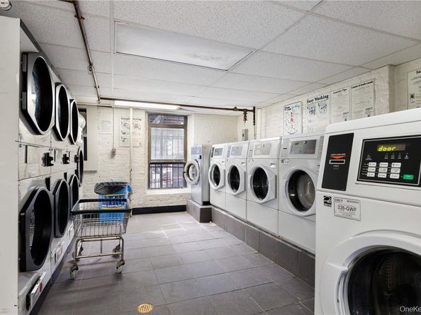 2115 33 Street 4E, Astoria NY 11105