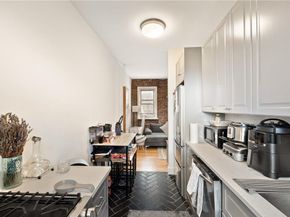 2115 33 Street 4E, Astoria NY 11105