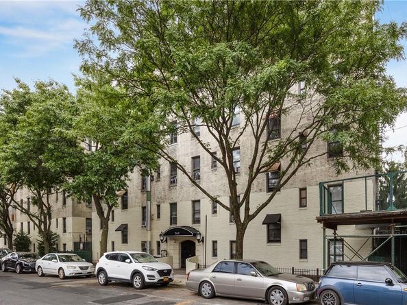 2115 33 Street 4E, Astoria NY 11105