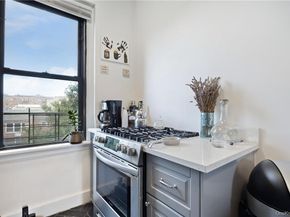 2115 33 Street 4E, Astoria NY 11105