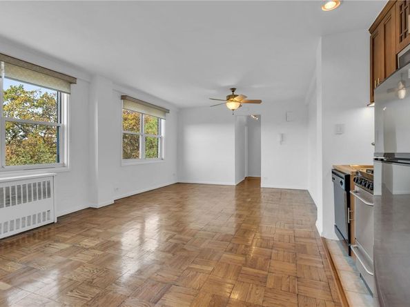 3935 Blackstone Avenue 5K, Bronx NY 10471