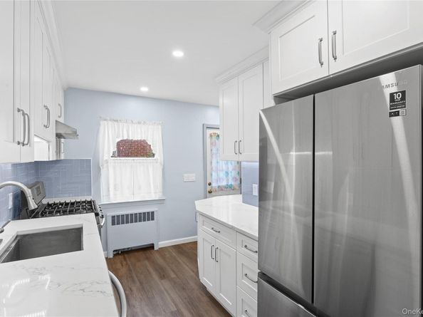 218 Brown Street, Mineola NY 11501