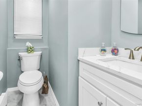 17 Fresno Drive, Plainview NY 11803