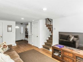 17 Fresno Drive, Plainview NY 11803