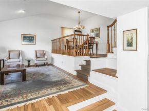 17 Fresno Drive, Plainview NY 11803