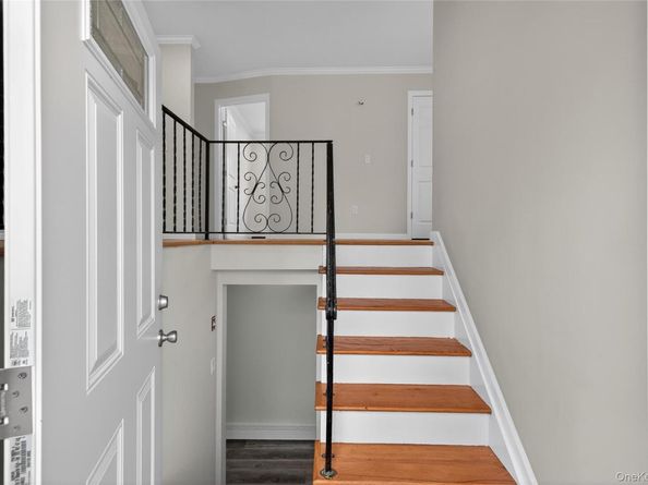 15 Lindsay Street, Huntington NY 11743