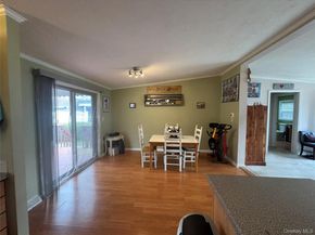 1661 Old Country Road 417, Riverhead NY 11901