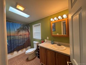 1661 Old Country Road 417, Riverhead NY 11901