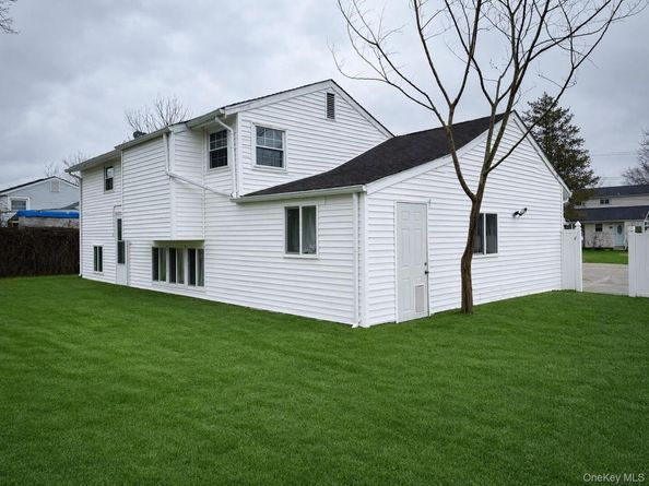 3108 Devon Avenue, Medford NY 11763