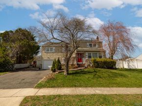 20 Gardenia Lane, Hicksville NY 11801