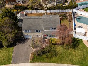 20 Gardenia Lane, Hicksville NY 11801