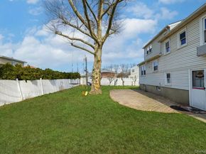 20 Gardenia Lane, Hicksville NY 11801