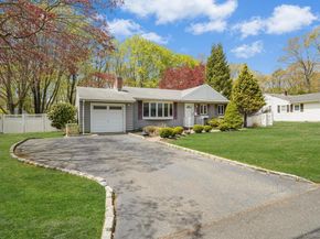 34 Oxbow Road, Patchogue NY 11772