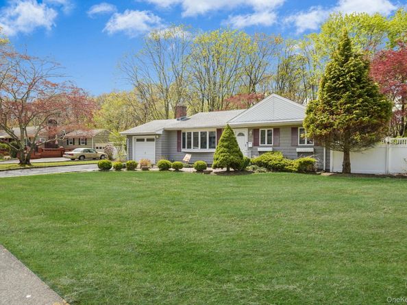 34 Oxbow Road, Patchogue NY 11772
