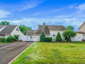 236 Duckpond Drive S, Wantagh NY 11793