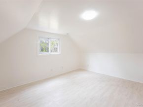 2 Oakland Drive N, Riverhead NY 11901