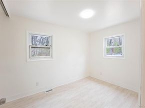 2 Oakland Drive N, Riverhead NY 11901