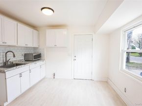 2 Oakland Drive N, Riverhead NY 11901
