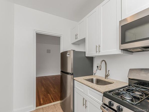55 E 190 57, Bronx NY 10468