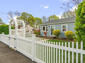80 Cherubina Lane, North Babylon NY 11703
