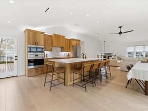 21 Dunhill Road, New Hyde Park NY 11040