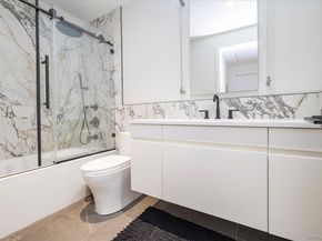21 Dunhill Road, New Hyde Park NY 11040