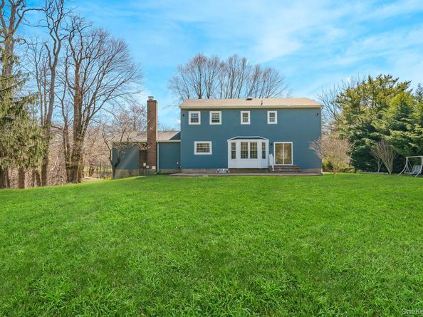2 Pebble Hill Drive, Northport NY 11768