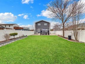 8 Vernon Street, Farmingdale NY 11735