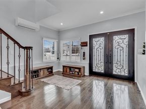 8 Vernon Street, Farmingdale NY 11735