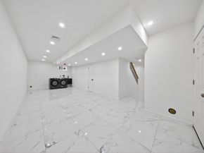 8366 Charlecote Ridge, Jamaica NY 11432