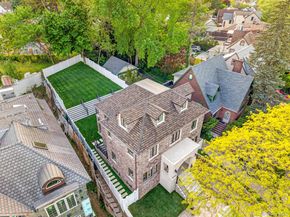 8366 Charlecote Ridge, Jamaica NY 11432