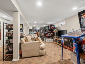 8 Lewis Lane, Port Washington NY 11050