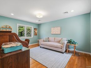 8 Lewis Lane, Port Washington NY 11050