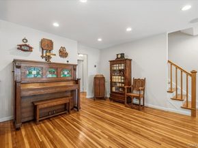 8 Lewis Lane, Port Washington NY 11050