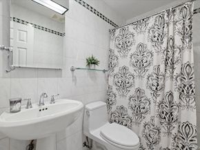 8 Lewis Lane, Port Washington NY 11050