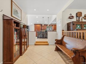 8 Lewis Lane, Port Washington NY 11050