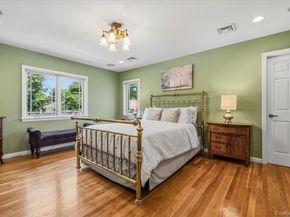 8 Lewis Lane, Port Washington NY 11050