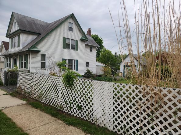 34 Oakland Street, Hempstead NY 11550