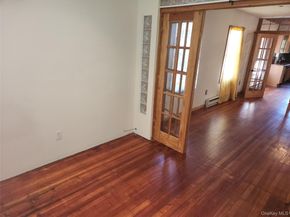 34 Oakland Street, Hempstead NY 11550